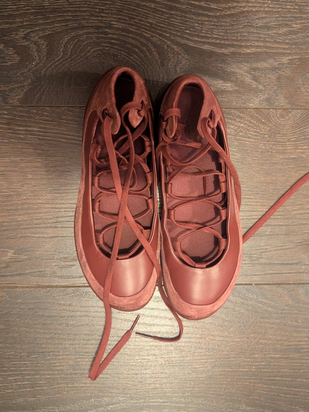 Women’s Burgundy Lace-Up Casual Sneakers